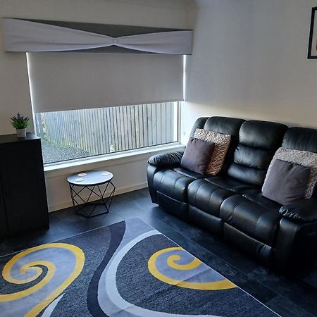 The Cottage - Hot Tub - Nr Glasgow - Self Check-In Coatbridge Ngoại thất bức ảnh