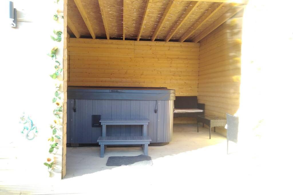The Cottage - Hot Tub - Nr Glasgow - Self Check-In Coatbridge Ngoại thất bức ảnh